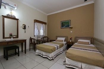Mataram Hotel Yogyakarta Bagian luar foto