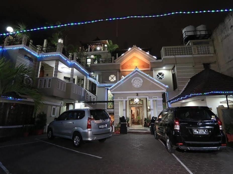 Mataram Hotel Yogyakarta Bagian luar foto